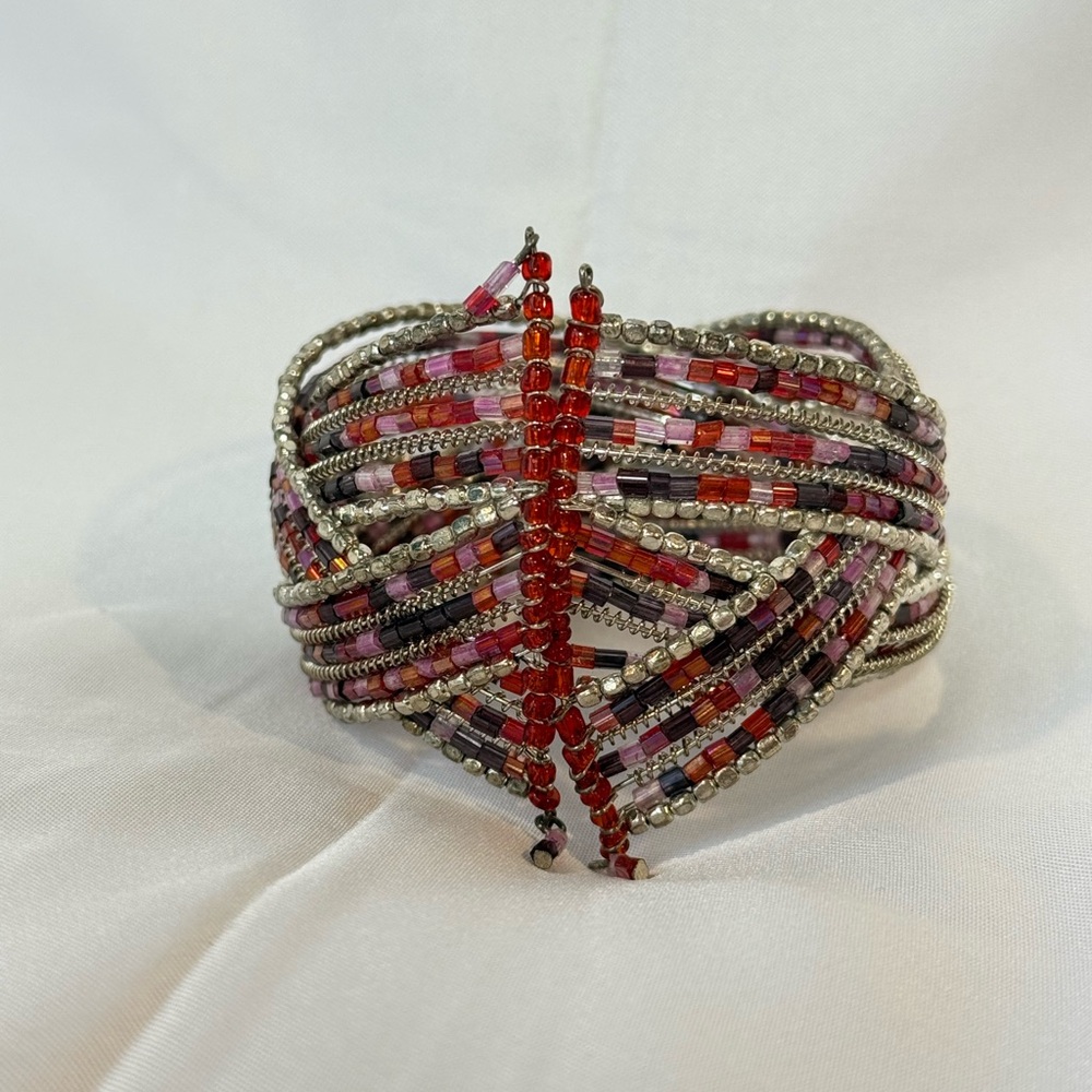 Purple and Red Beaded Bracelet *CLOSET CLEAN OUT, BUNDLE FOR MORE SAVINGS*